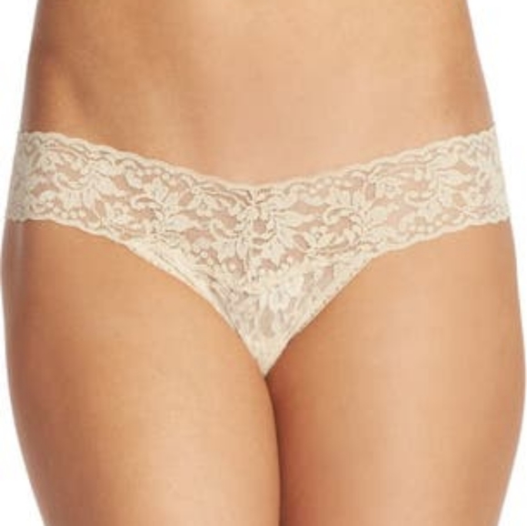 2 low rise thong panties - Picture 1 of 2